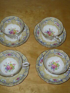 4 Royal Albert tea cup saucer Valentine Ribbon lace bow rose teacup Vintage